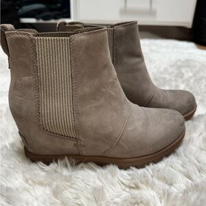Sorel Women's Taupe Ankle Booties